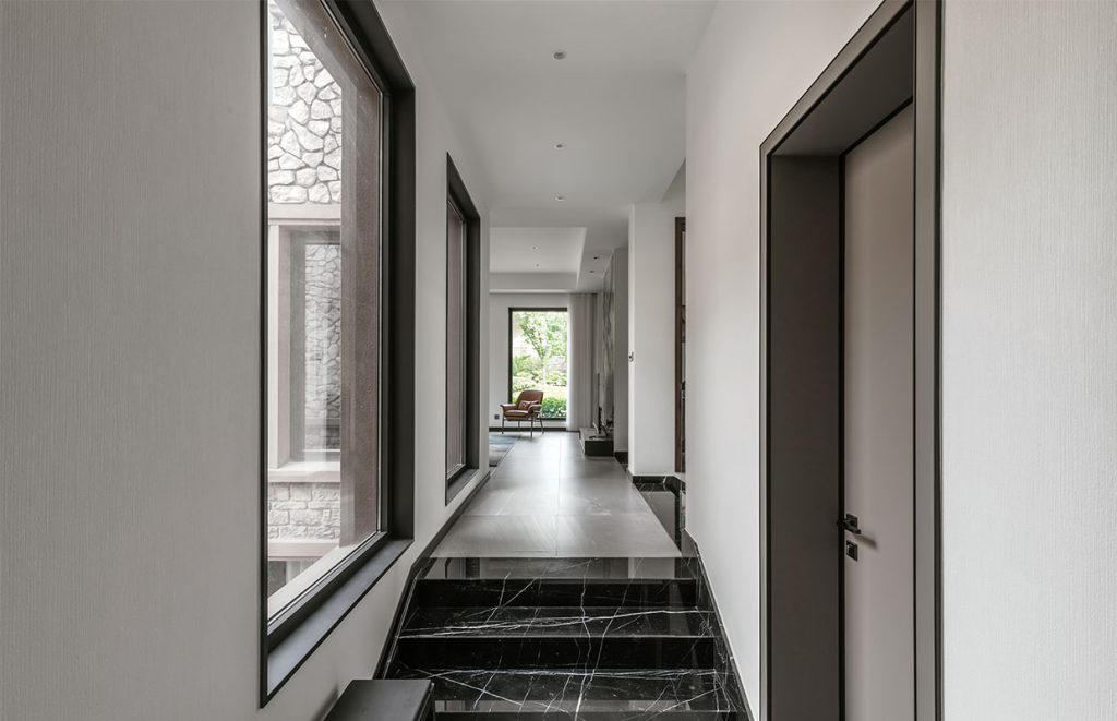Creating a Minimalist Aesthetic Space for anIdeal Family Life Featured Image