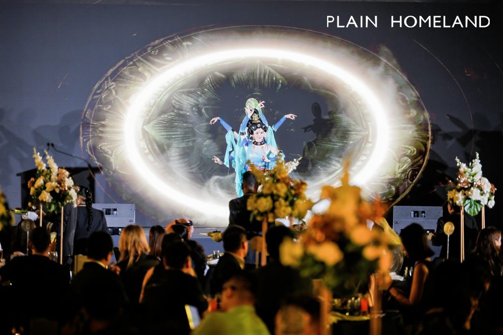 chinese dance in plain homeland gala