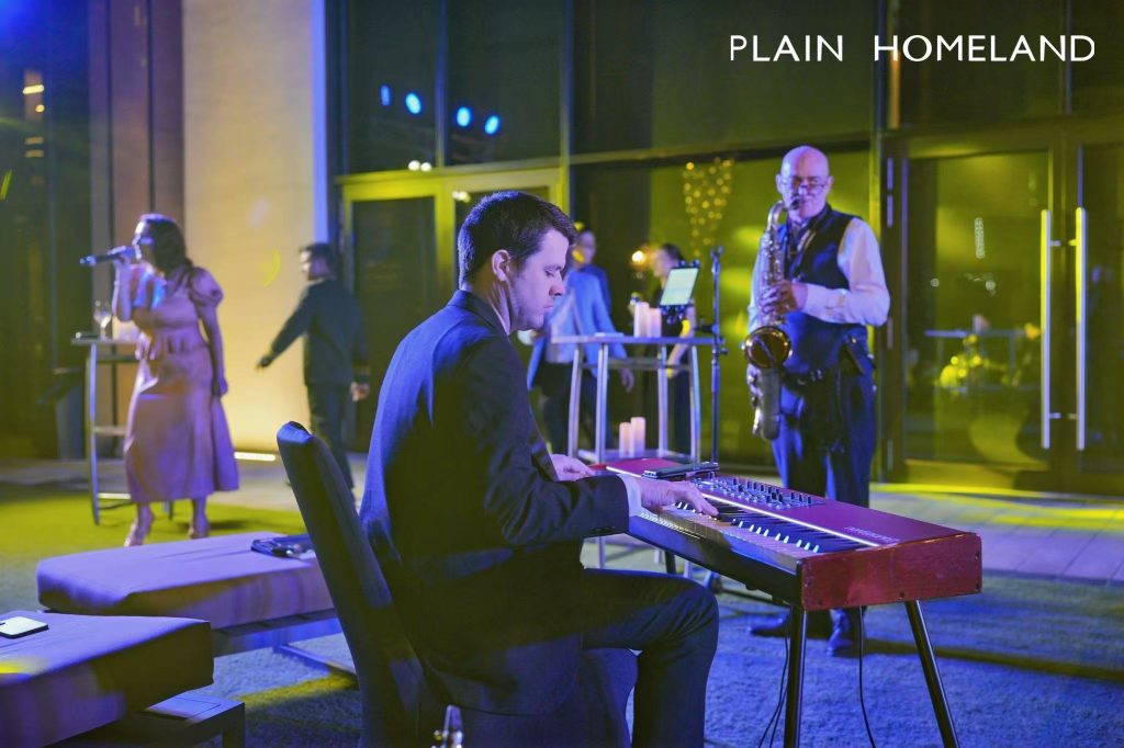 jazz performance in delano dubai
