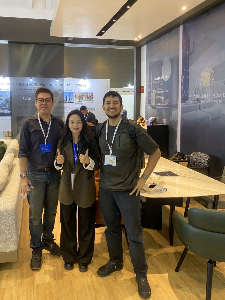 customers in our indonesia fairs booth